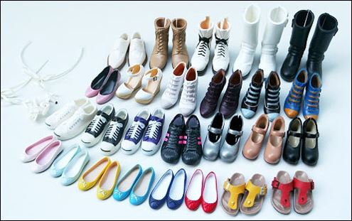 Obuvnye magaziny, proizvoditeli i prodavtsy obuvi v Germani, Europe, USA, Китай