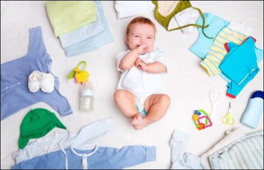 Préparer l'arrivée de bébé les vêtements indispensables - Les tendances en matière de tissus et designs